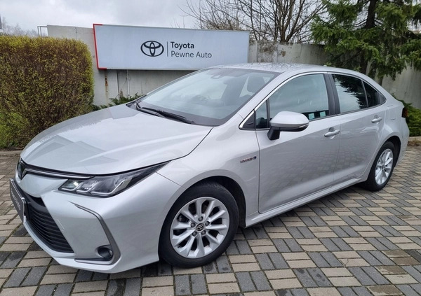 Toyota Corolla cena 82800 przebieg: 80700, rok produkcji 2020 z Ciechanowiec małe 379